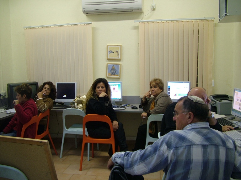 קורס מחשבים, פברואר 2008