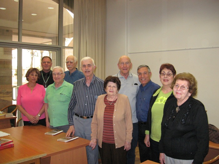 ביקור יו"ר ומזכירת הסניף באחוזת ראשונים, אפריל 2008