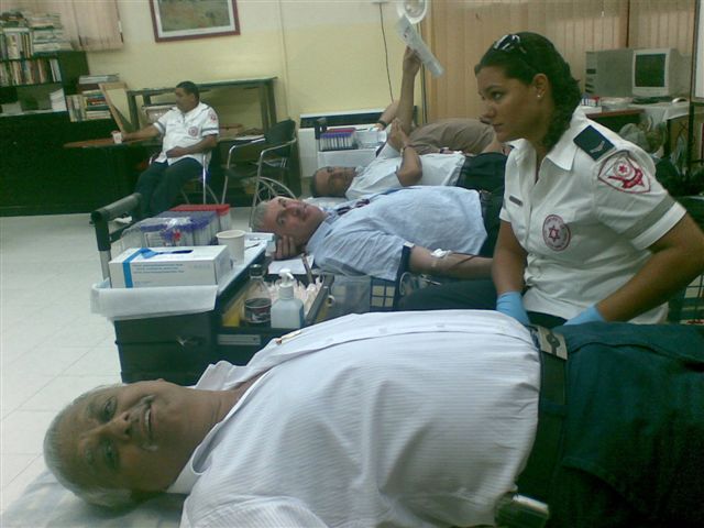 התרמת דם בסניף, יוני 2008