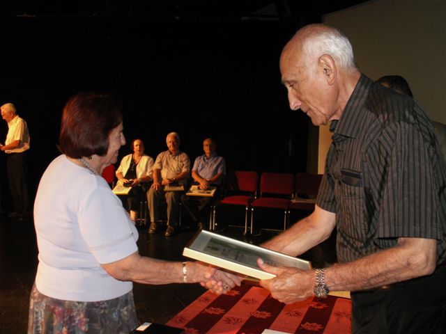 טקס הענקת שי לחברים שהגיעו לגבורות 24.9.08