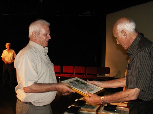 טקס הענקת שי לחברים שהגיעו לגבורות 24.9.08