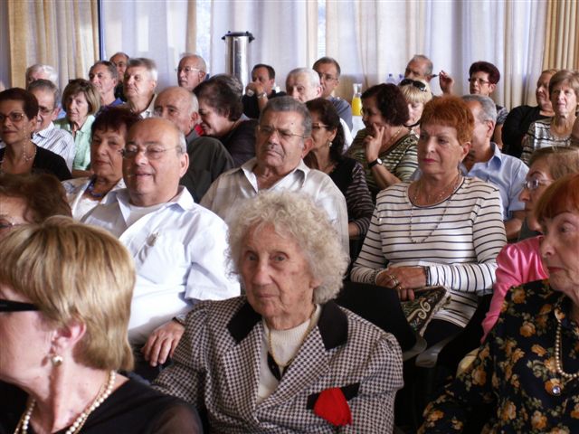 הרמת כוסית לרגל חג הפסח 16.4.08