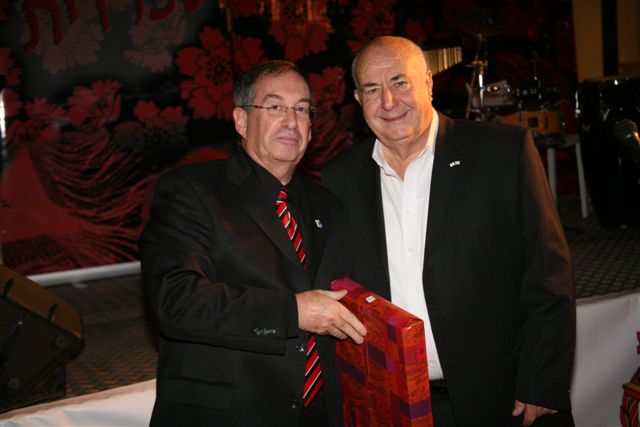 הנשף השנתי של הסניף, דצמבר 2008