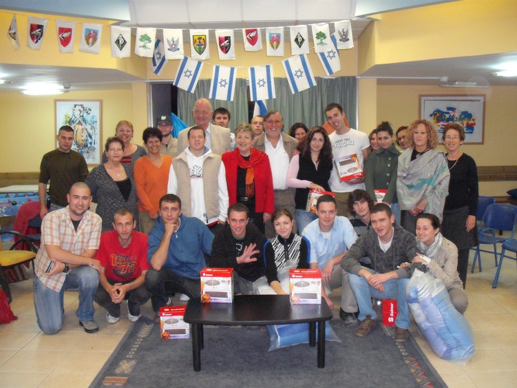 חלוקת ציוד לחיילים בודדים, דצמבר 2008