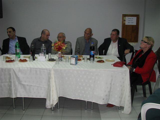 מפגש חברים והרמת כוסית לכבוד חג הפסח של סניפי בת-ים וחולון ב- 31.3.2009