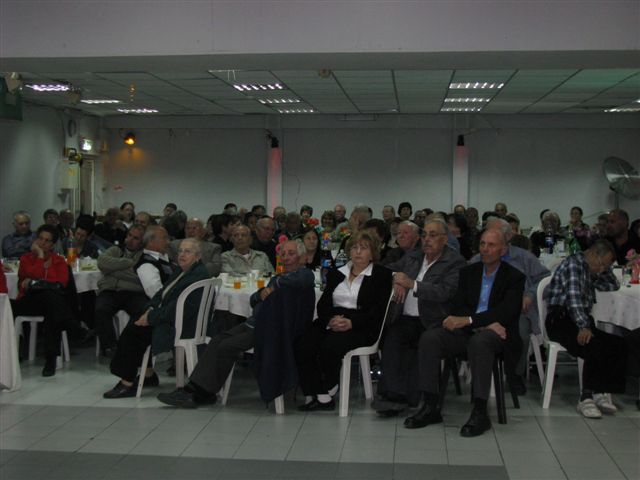 מפגש חברים והרמת כוסית לכבוד חג הפסח של סניפי בת-ים וחולון ב- 31.3.2009