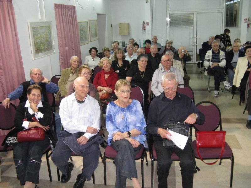 הרמת כוסית לפסח, אפריל 2009