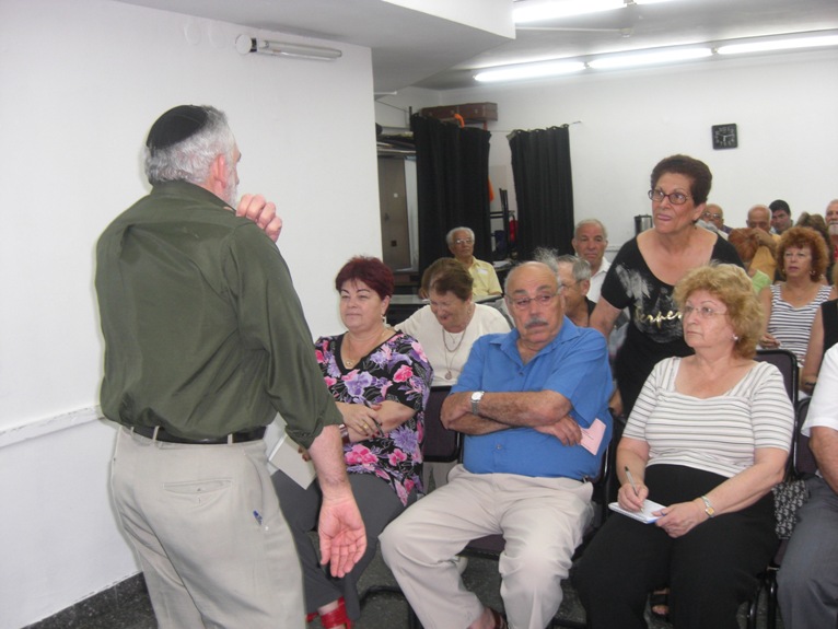 הרצאה בנושא ``קבלה - הגנה מאנרגיות שליליות`` שהתקיימה ב-23 ביולי 2009