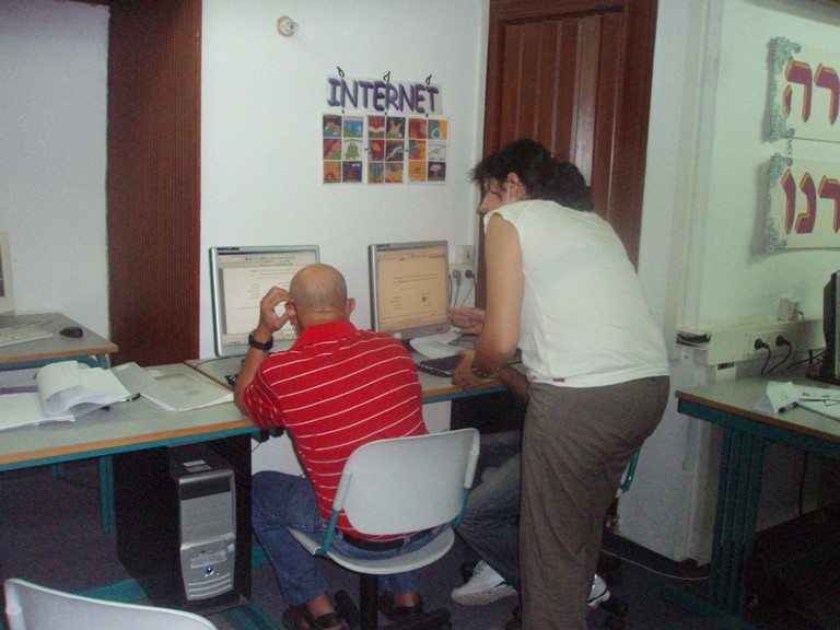 קורס מחשבים בסניף, יולי 2009