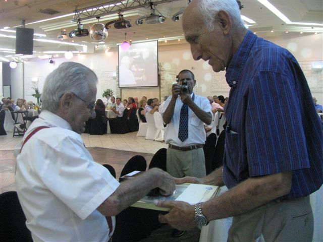 טקס הענקת תעודות ושי לחברות וחברים שהגיעו לגבורות בשנת 2009, שנערך ב-10.9.09