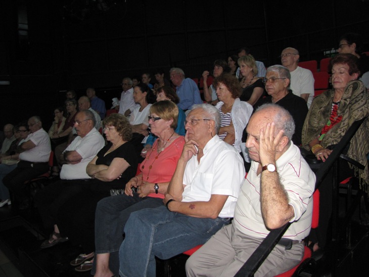 מופע/הרצאה של בני דגובס- נגן סיטאר למוזיקה הודית קלסית שנערך ב- 22.10.2009