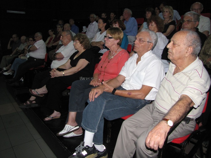 מופע/הרצאה של בני דגובס- נגן סיטאר למוזיקה הודית קלסית שנערך ב- 22.10.2009