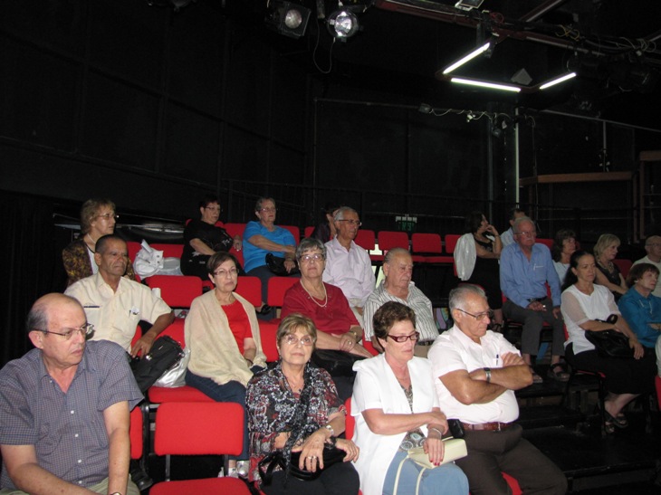 מופע/הרצאה של בני דגובס- נגן סיטאר למוזיקה הודית קלסית שנערך ב- 22.10.2009