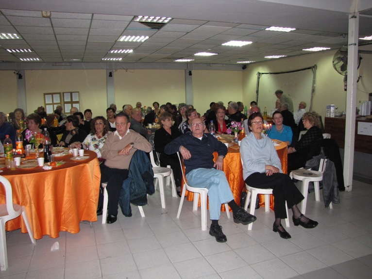 מסיבת חברים והדלקת נרות חנוכה שנערכה ב- 17 בדצמבר 2009