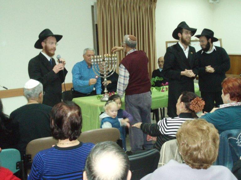 הדלקת נר רביעי של חנוכה, דצמבר 2009