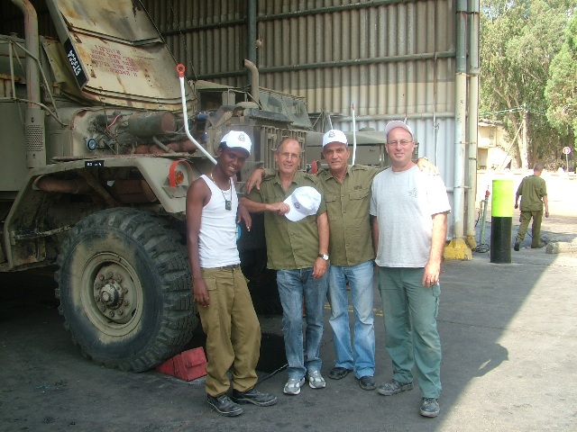 סניף חדרה: מתנדבים בימ"ח ג`למי, ספטמבר 2006