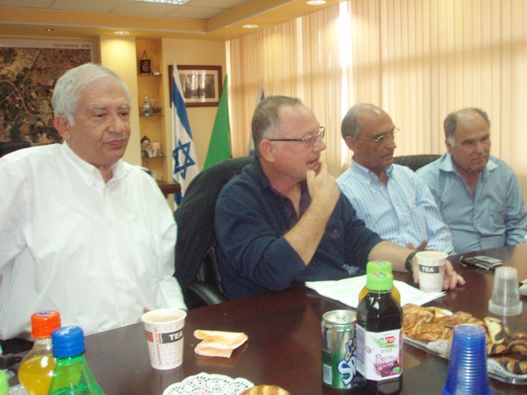 ביקור יו"ר "צוות" בעיר חדרה ופגישה עם ראש העיר