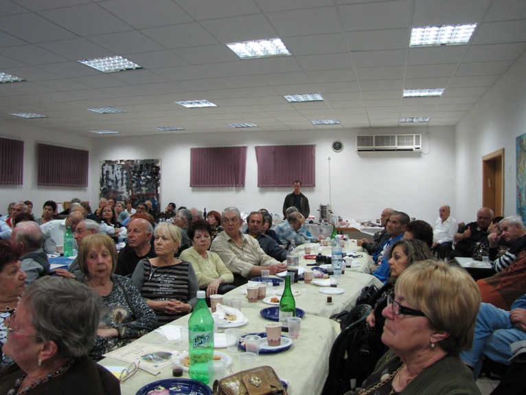 מפגש חברים והרמת כוסית לכבוד חג הפסח הבעל``ט שהתקיים ב- 22 במארס 2010