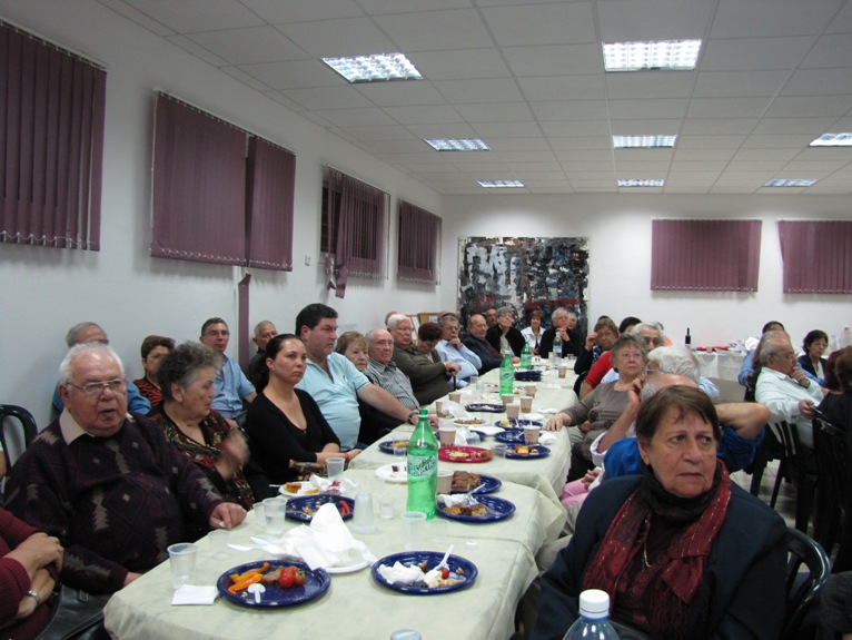 מפגש חברים והרמת כוסית לכבוד חג הפסח הבעל``ט שהתקיים ב- 22 במארס 2010