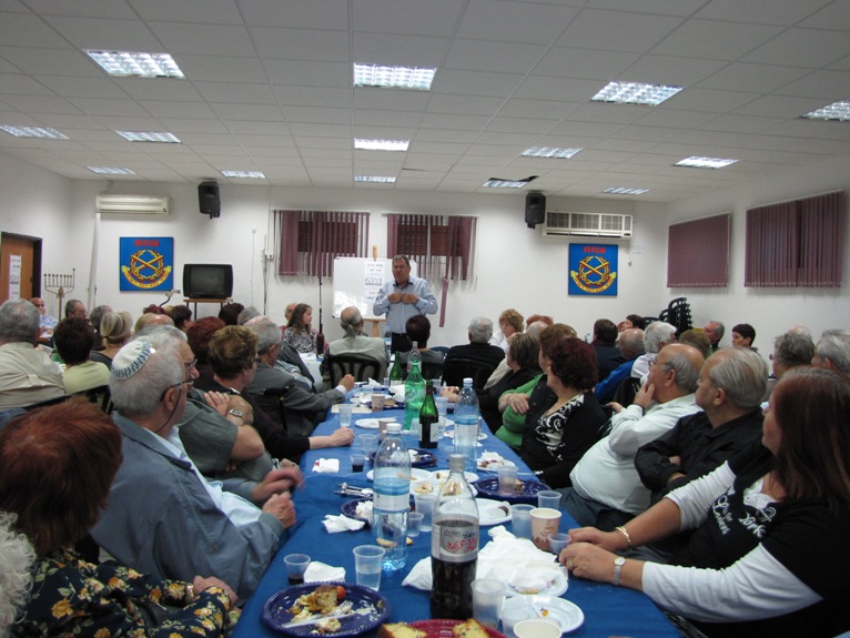 מפגש חברים והרמת כוסית לכבוד חג הפסח הבעל``ט שהתקיים ב- 22 במארס 2010