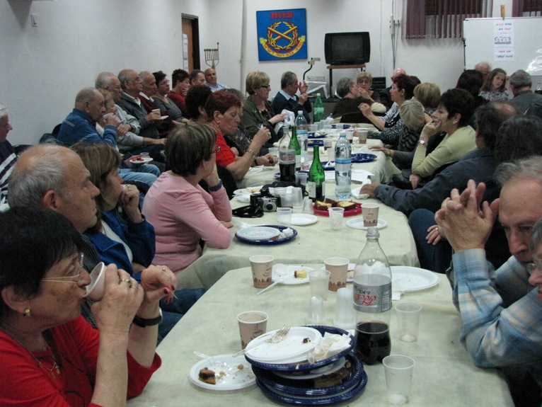 מפגש חברים והרמת כוסית לכבוד חג הפסח הבעל``ט שהתקיים ב- 22 במארס 2010