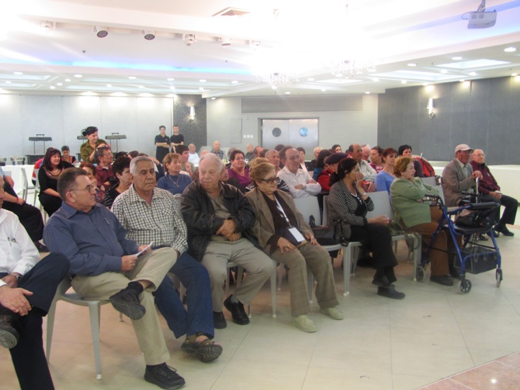 מסיבה מחוזית לבני 75+, מרץ 2010