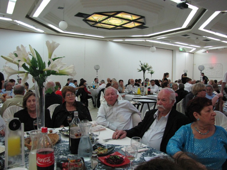 מסיבת יום העצמאות משותפת לסניף בת-ים ולסניף חולון שנערכה ב- 22 באפריל 2010