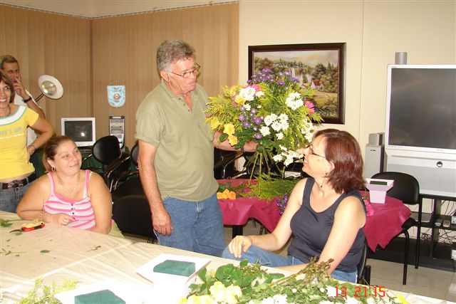 סניף רעות-מכבים-מודיעין: סדנת שזירת פרחים, ספטמבר 2006