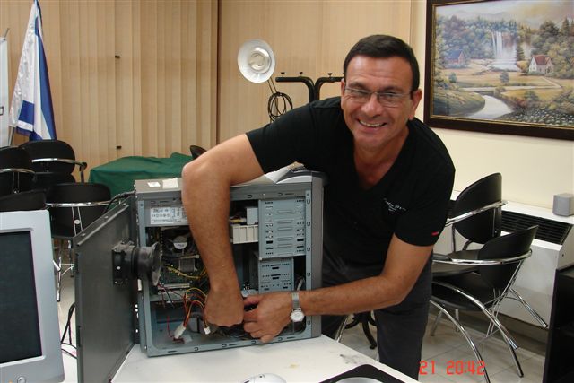 סניף רעות-מכבים-מודיעין: קורס תחזוקת מחשבים