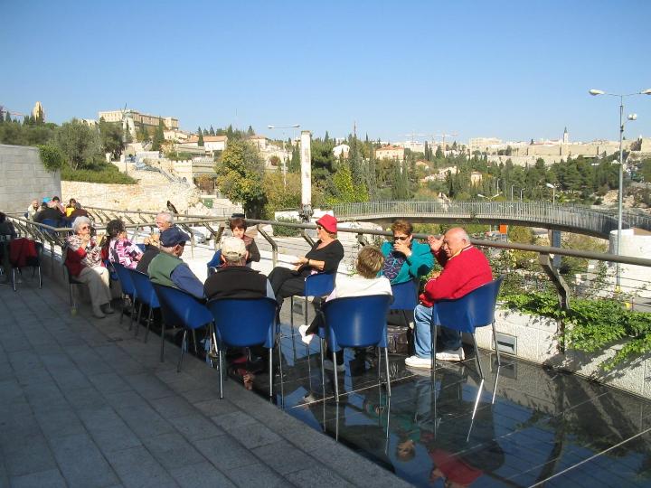סניף גבעתיים: ביקור במרכז מורשת בגין בירושלים, נובמבר 2006