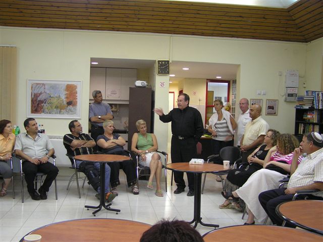 סניף רעות-מכבים-מודיעין: מסיבת הפתעה ליענקלה לבקוביץ על קבלת אות יקיר העיר מודיעין