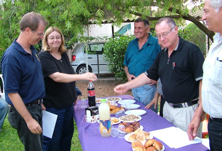 סניף חדרה: תעודות הוקרה למתנדבי צוות בימ"חים, יוני 2007