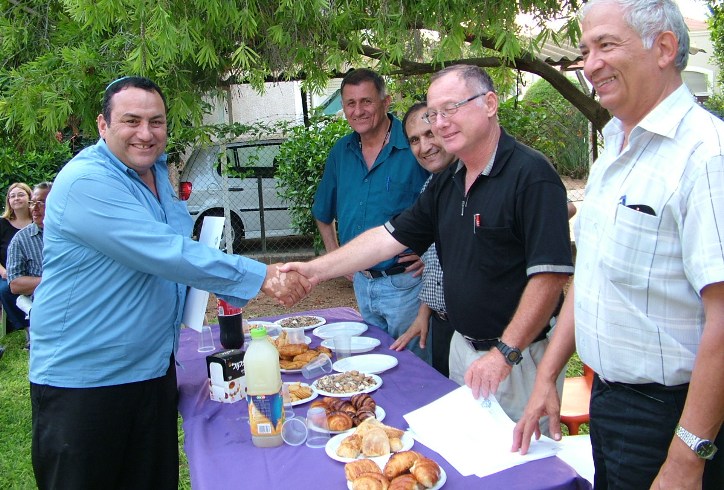 סניף חדרה: תעודות הוקרה למתנדבי צוות בימ"חים, יוני 2007