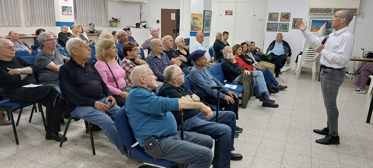עו''ד ליאור טמשין בהרצאה בסניף ראשון לציון