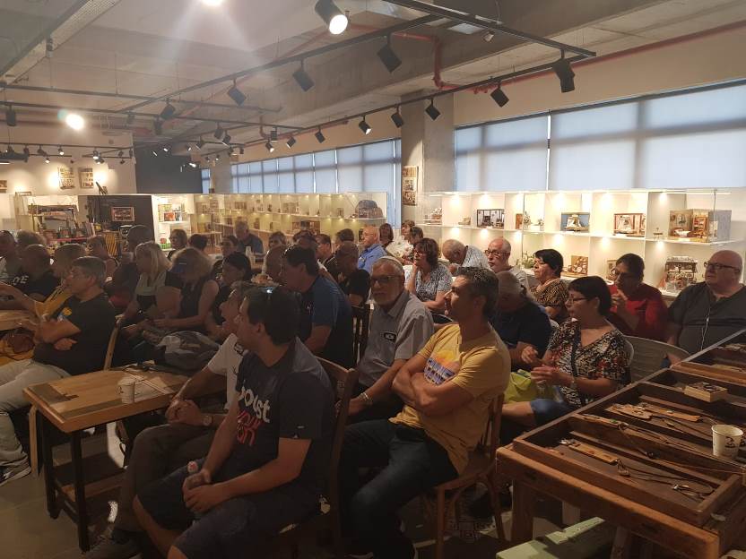 חברי סניף כרמיאל בביקור במוזיאון המיניאטורות ביקנעם